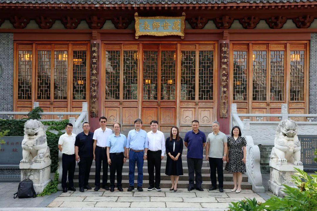 HAZX7423.JPG HAZX7423.JPG