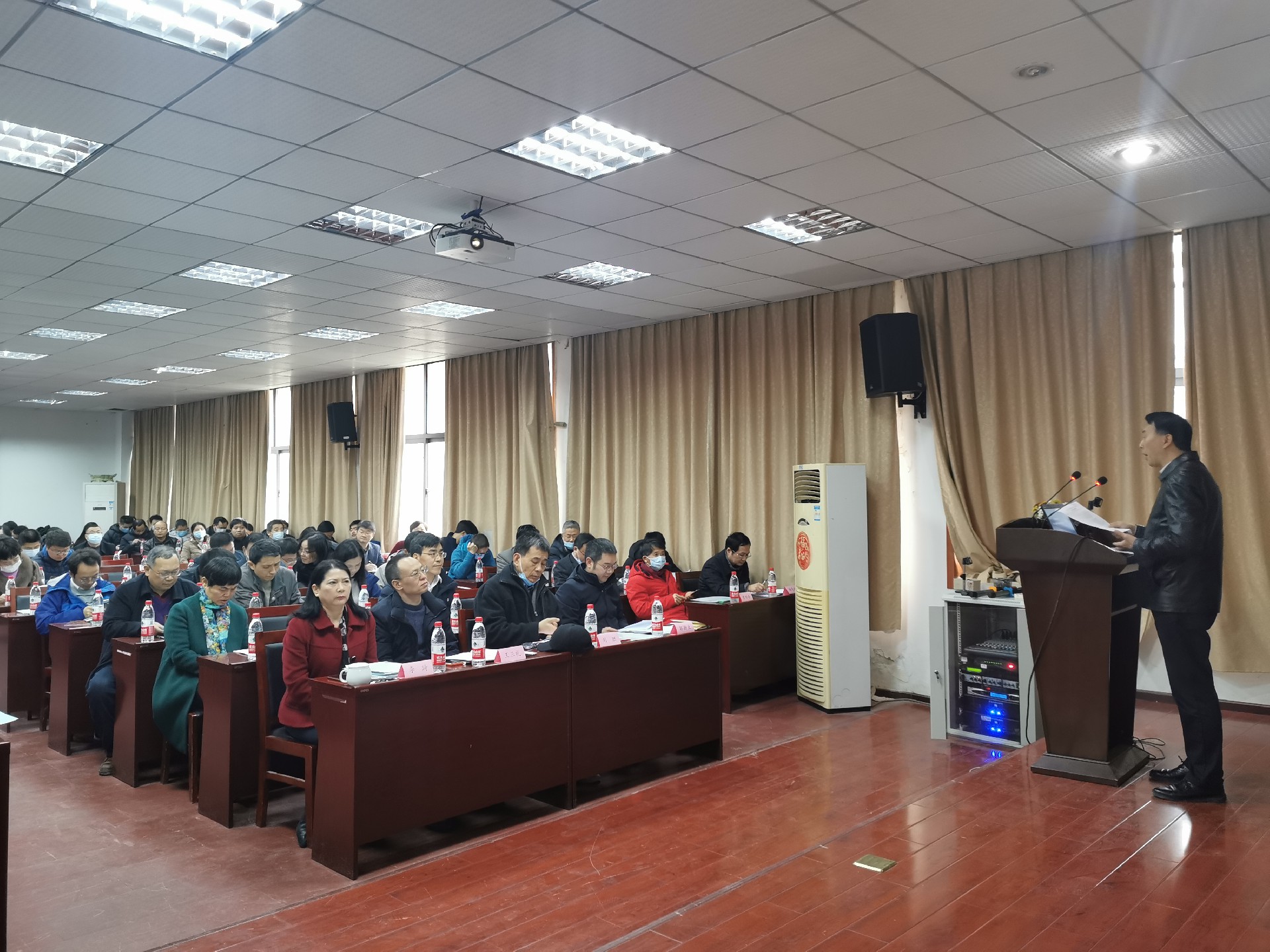 1615338311479155.jpg 汪书记全景1.jpg